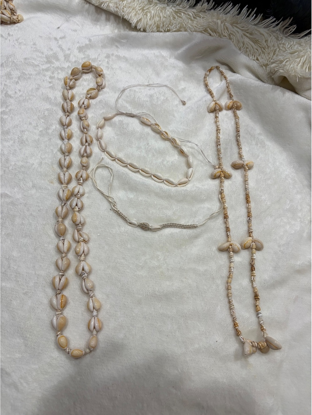 This Hilo Hattie shell necklaces set variety cowrie  puka shells bracelet